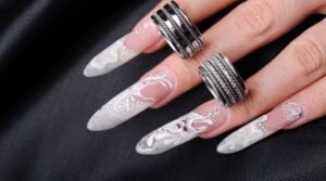 Unha Postiça – A Solução Prática para Unhas Deslumbrantes em Instantes!