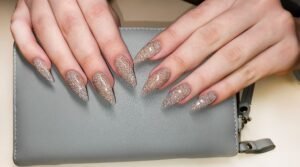 Alongamento de Unhas – Dicas para cuidar das unhas alongadas