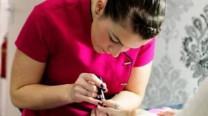 Curso de Manicure e Pedicure Da Professora Faby Cardoso